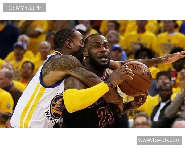 2015年总决赛第五场勇士逆转骑士夺冠的经典时刻回顾