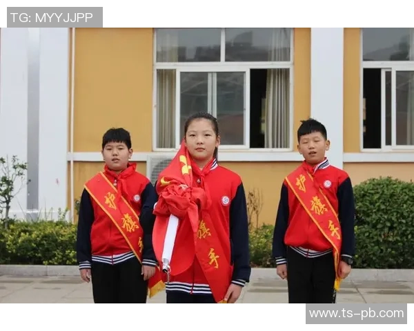 《足球小子与梦想之路：从少年到顶级球员的成长故事》