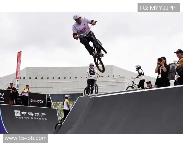 上海极限运动队力量表现数据分析揭示运动员潜力与训练效果的深度关系 上海极限运动队力量表现数据分析揭示运动员潜力与训练效果的深度关系