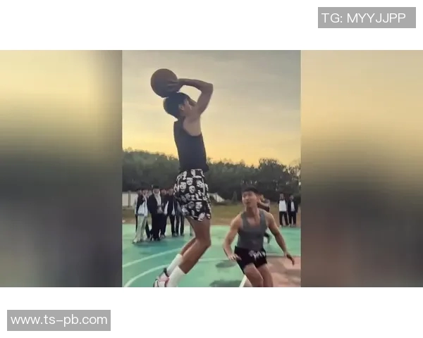 篮球十佳精彩瞬间盘点 精彩对决引爆全场激情